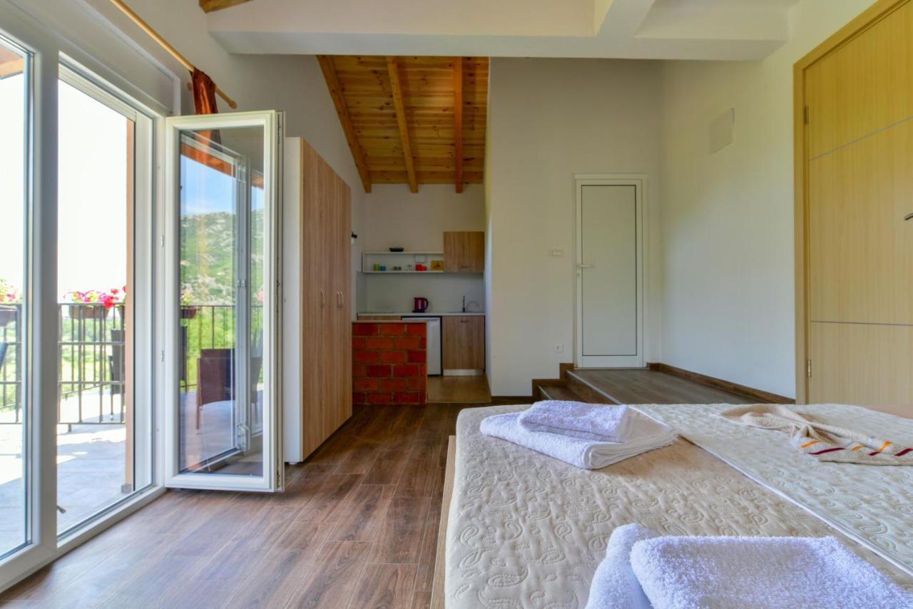 Lakeview Apartments Andela Virpazar Phòng bức ảnh